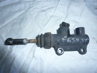 photo maitre cylindre de frein arrière F 650 ST