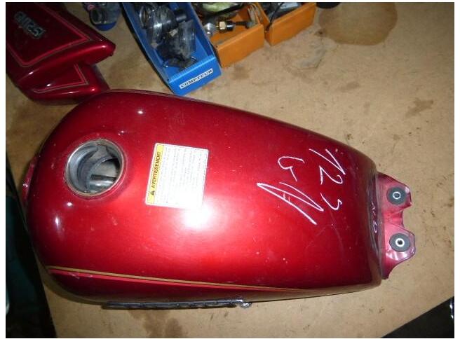 suzuki 125 gn reservoir - photo 3